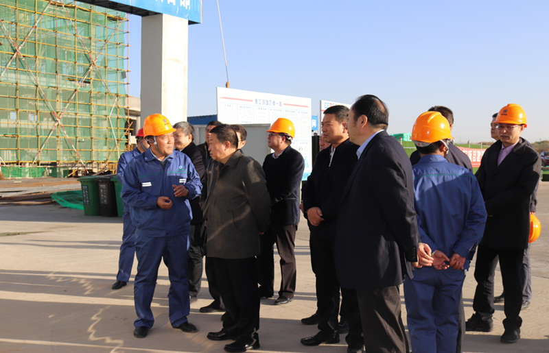 4.榆林市委常委、常務副市長張凱盈視察項目_副本.png