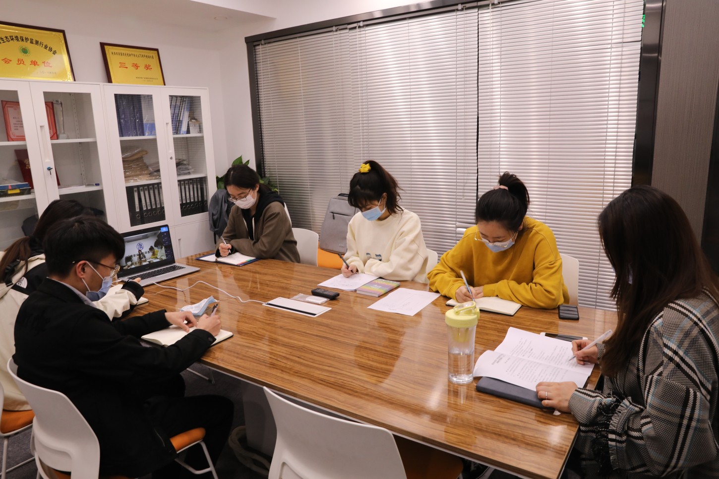 20200413投資公司開展規(guī)章制度培訓.jpg