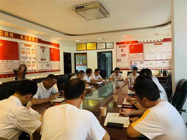 鼎豐公司黨支部召開(kāi)紀(jì)律教育學(xué)習(xí)宣傳月專題會(huì)議.jpg